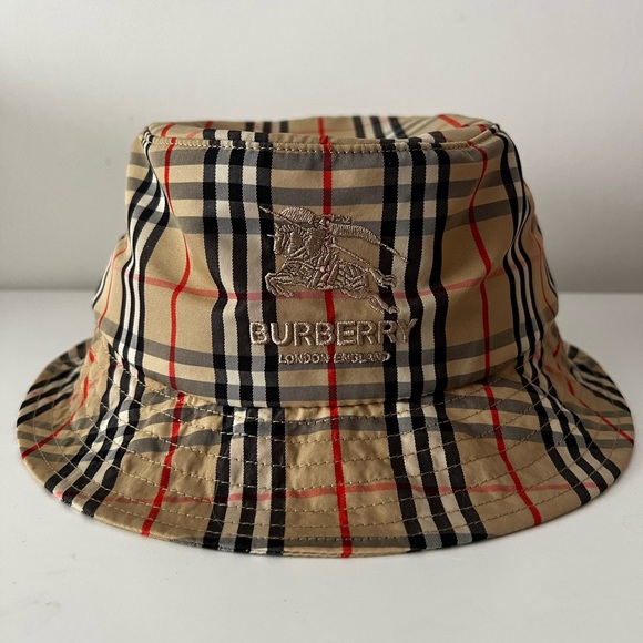 100% Authentic Supreme x Burberry Crusher Bucket Hat Size M/L